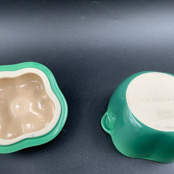 Le Creuset Green Bell Pepper Petite Casserole Stoneware Cocotte - Picture 8 of 8